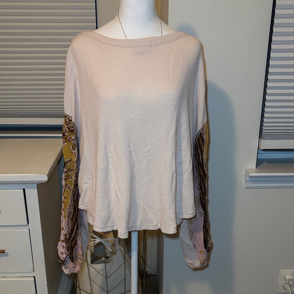FREE PEOPLE Pink paisley sleeve top